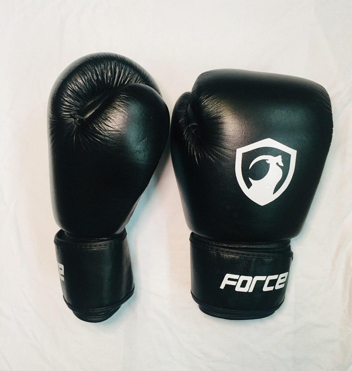 Боксерские перчатки Force 12 ун черные.
